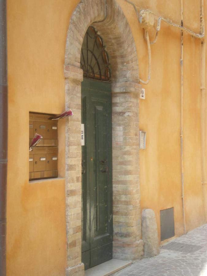 Il Vicoletto Di Bibi - B&B Staffolo Exterior foto