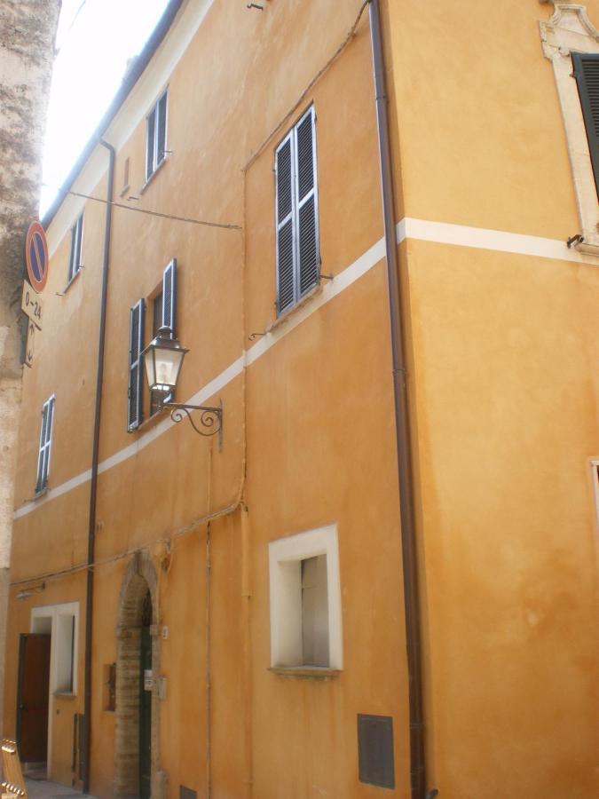 Il Vicoletto Di Bibi - B&B Staffolo Exterior foto